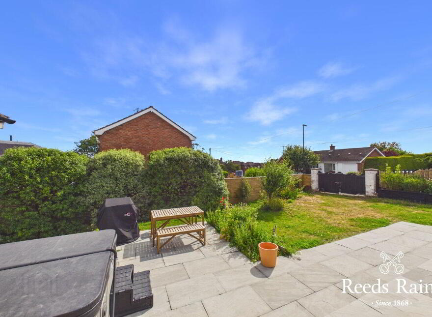19 Princess Park, Whitehead, Carrickfergus, BT38 9QY