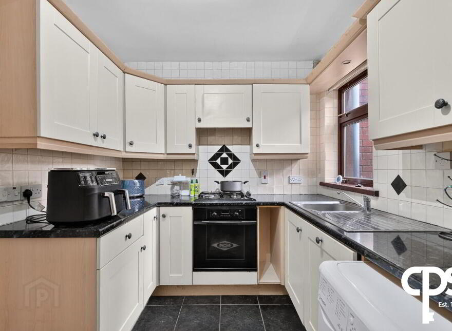 87 Iris Drive, Belfast, BT12 7BL