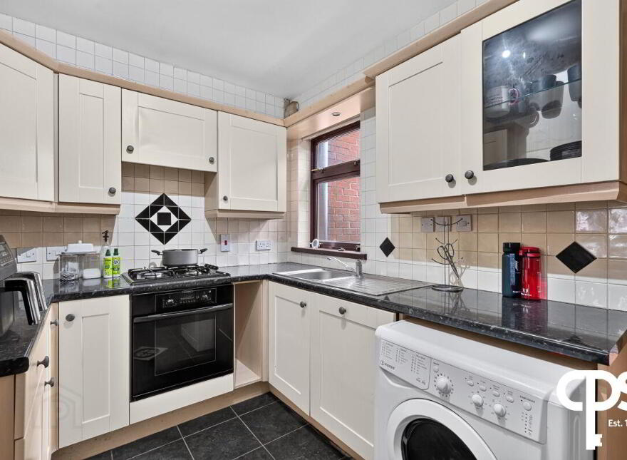 87 Iris Drive, Belfast, BT12 7BL