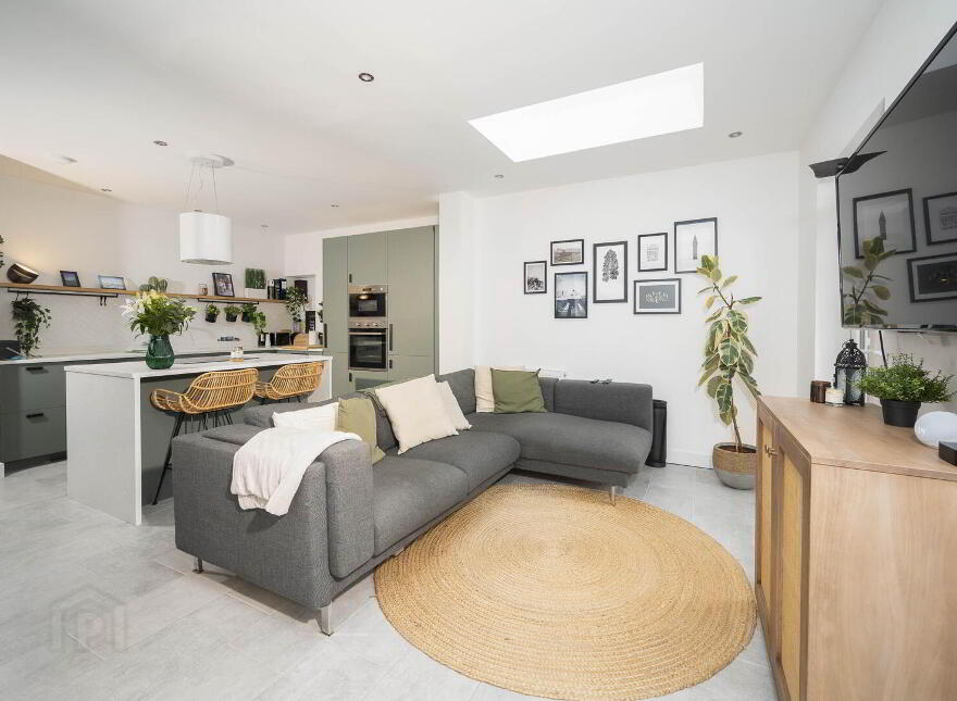 48 Upper Lisburn Road, Belfast, BT10 0AB