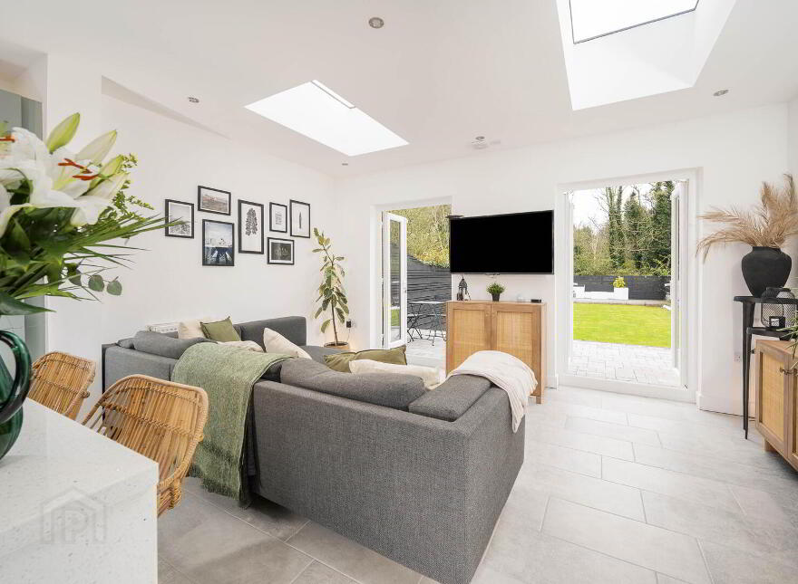 48 Upper Lisburn Road, Belfast, BT10 0AB