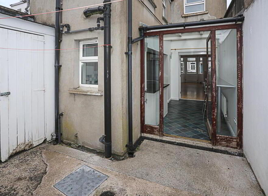 69 Downshire Road, Holywood, BT18 9LX