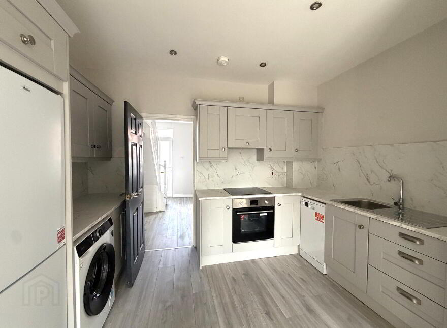 58 Lisavon Street, Belfast, BT4 1LH