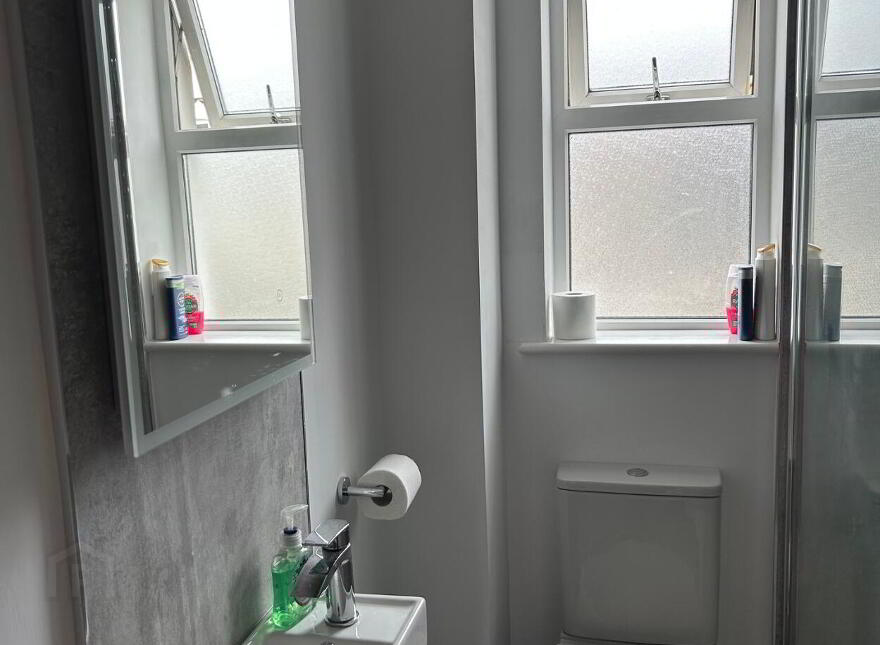 7 Sand Dune Court ( SHORT TERM LET), Sand Dune Terrace, Portrush, BT56 8AF