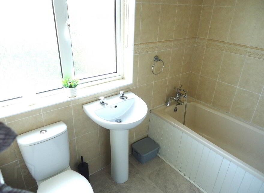 2 Ely Gardens, Coles Hill, Enniskillen, BT74 7HZ