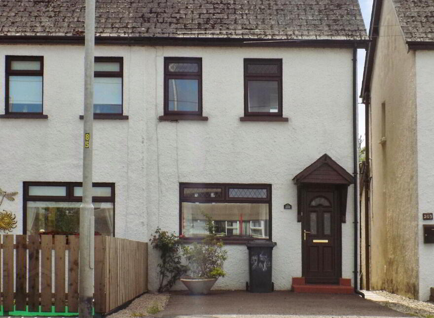 201 Moira Road, Lisburn, BT28 2SN