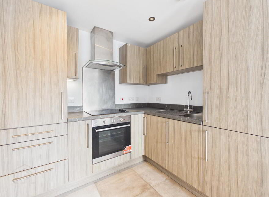 35 Castlereagh Street, Belfast, BT5 4AY