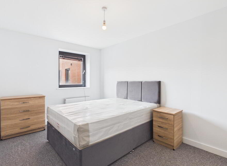 35 Castlereagh Street, Belfast, BT5 4AY