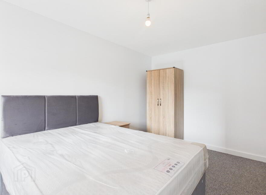 35 Castlereagh Street, Belfast, BT5 4AY