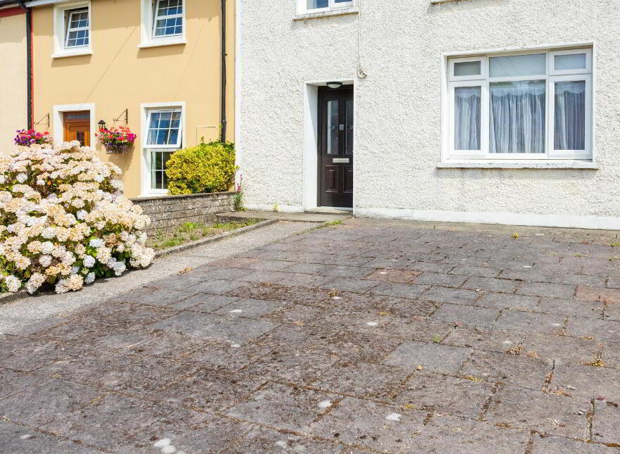 5 Bellview Place, Townsend Street, Skibbereen, P81HW99