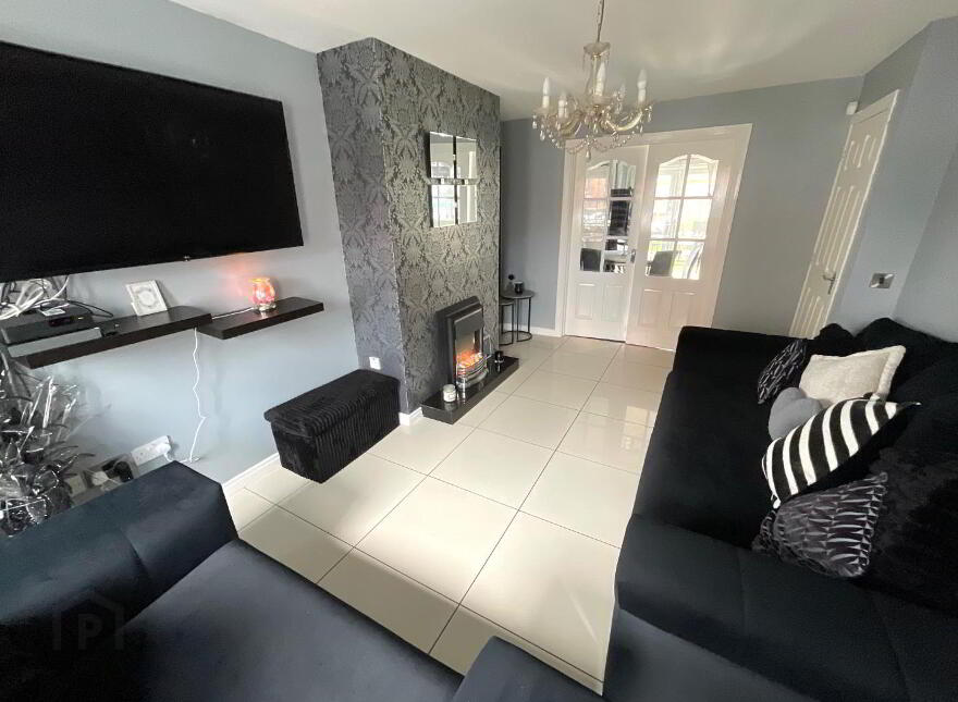 25 Bowness Street, Belfast, BT13 1RX