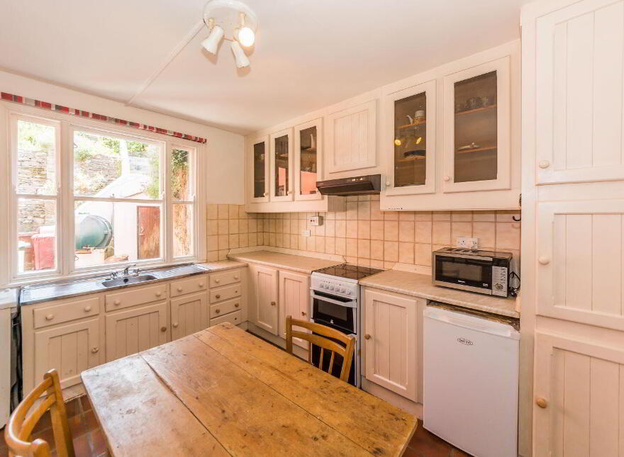 Summer Hill, Bantry, P75TX62