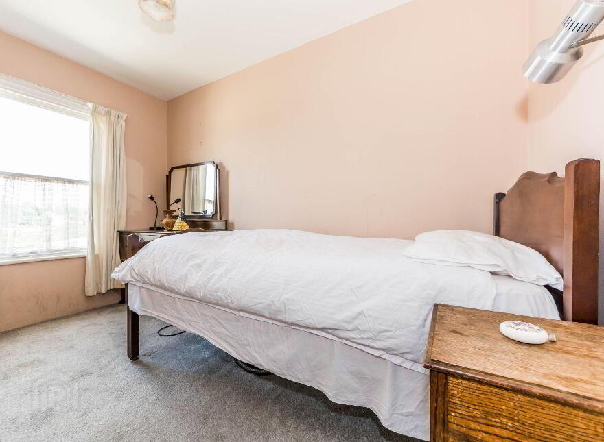 Summer Hill, Bantry, P75TX62