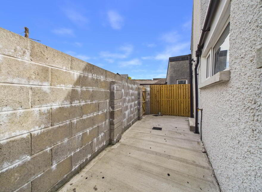 18b Kickham Street, Carrick-On-Suir, E32T044