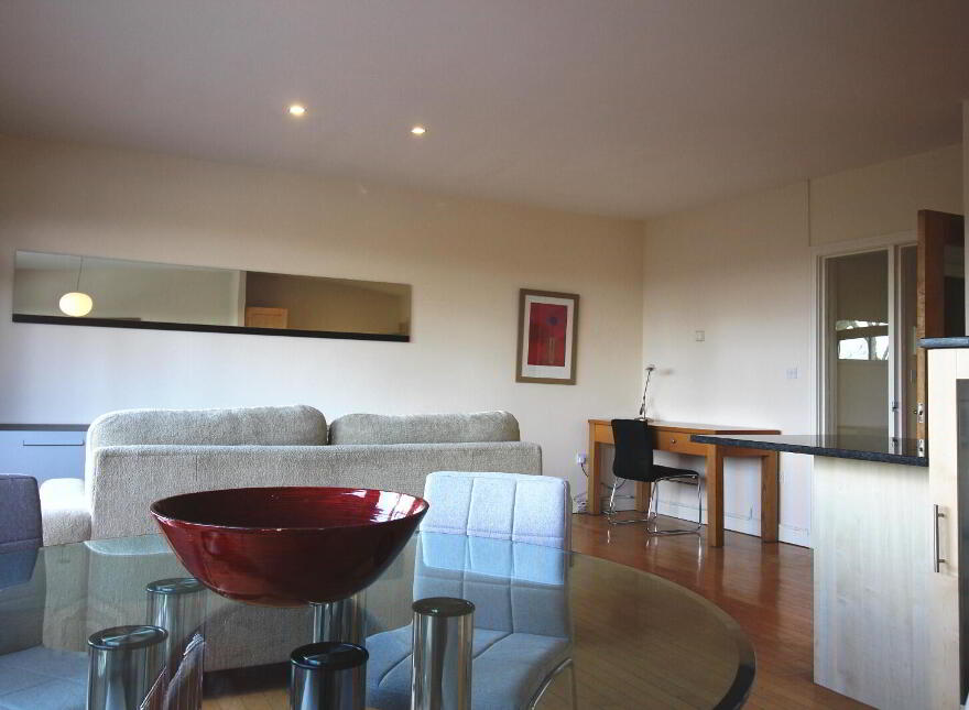 14 Stranmillis Wharf, 2 Lockview Road, Belfast, BT9 5GN