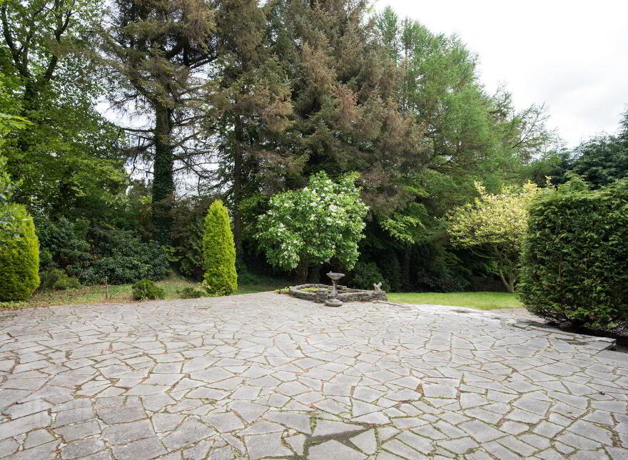 16 Newforge Grange, Belfast, BT9 5QB