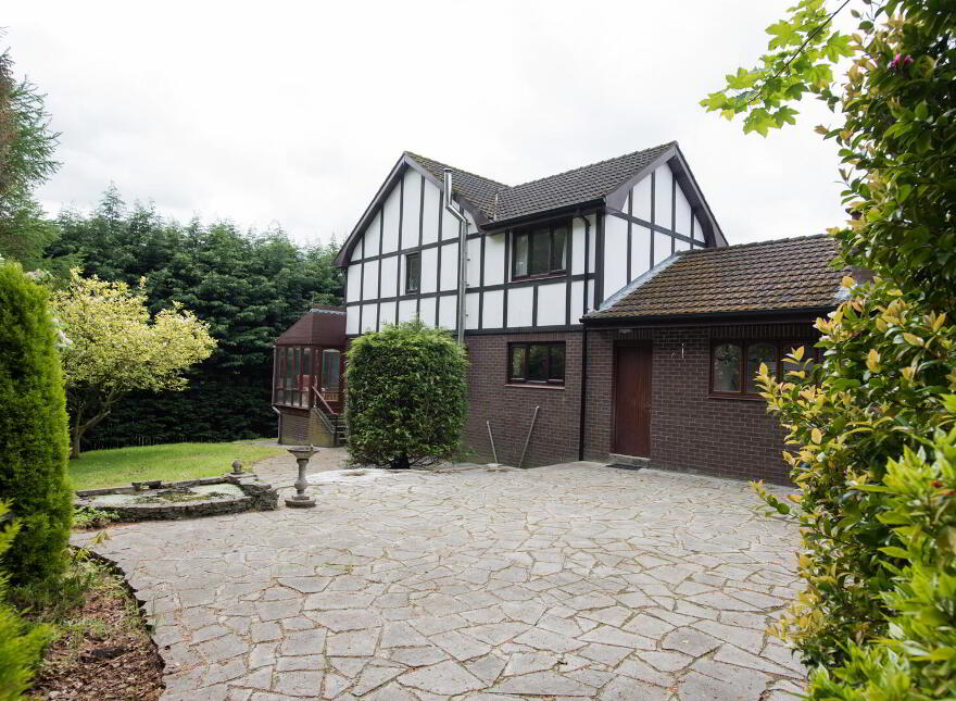 16 Newforge Grange, Belfast, BT9 5QB