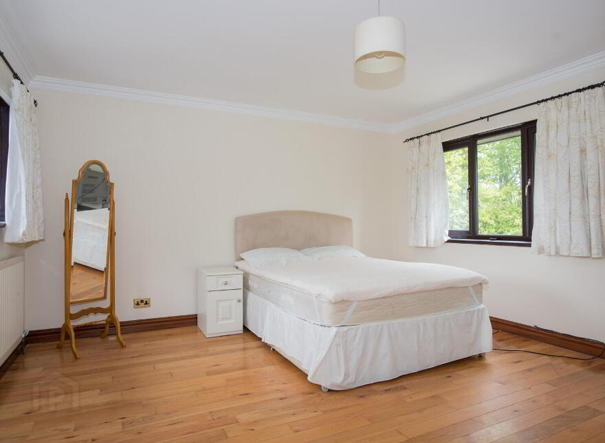 16 Newforge Grange, Belfast, BT9 5QB