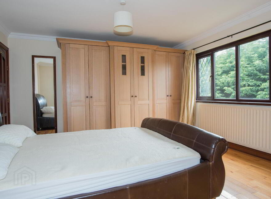 16 Newforge Grange, Belfast, BT9 5QB
