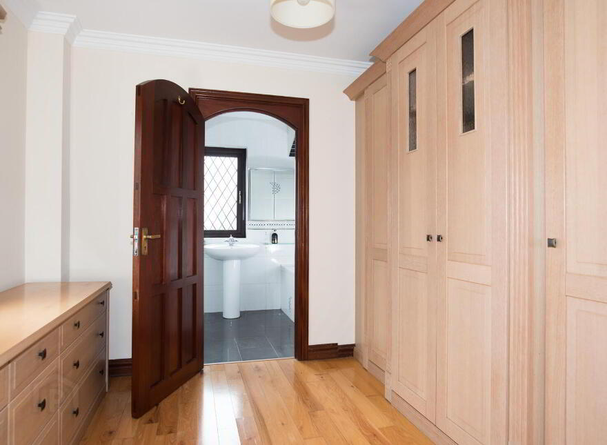 16 Newforge Grange, Belfast, BT9 5QB