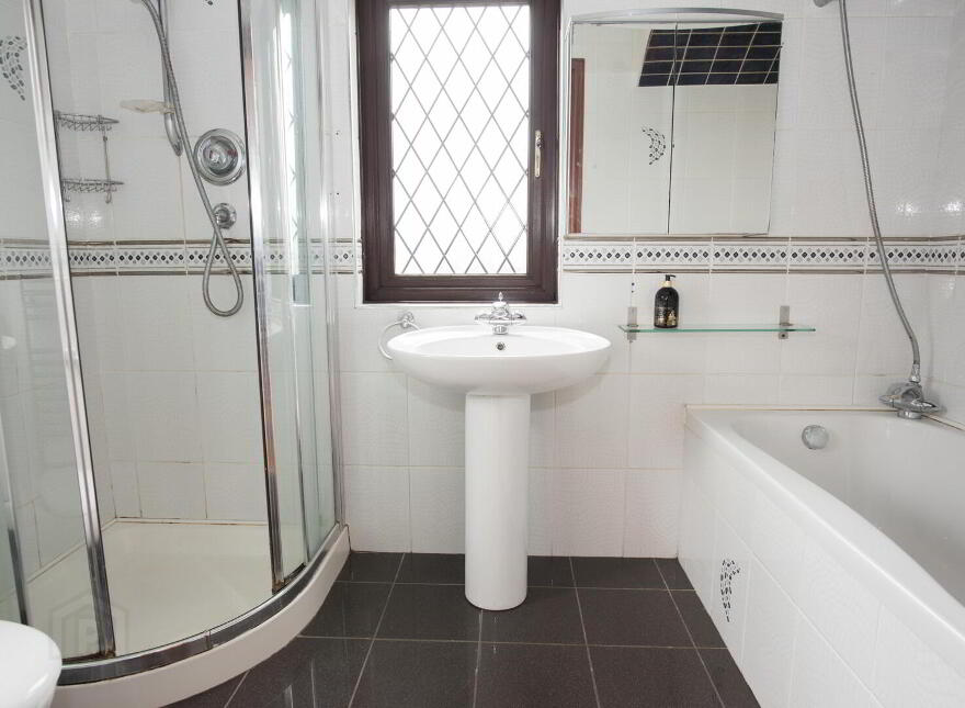 16 Newforge Grange, Belfast, BT9 5QB