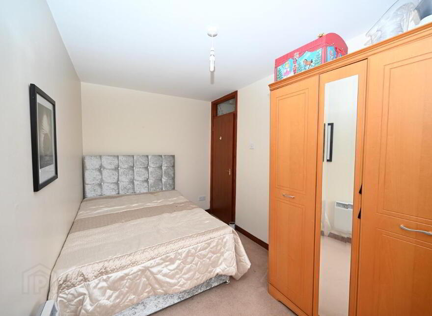 12 Waverley Court, Lisburn, BT28 1TF