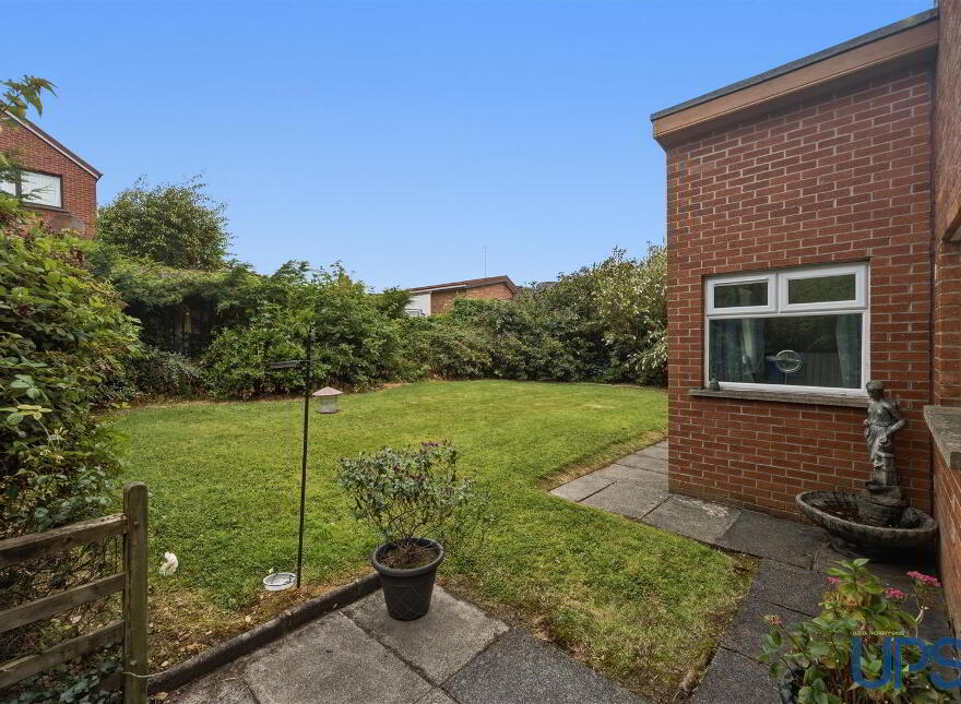 46 Glengoland Gardens, Stewartstown Road, Dunmurry, Belfast, BT17 0JE