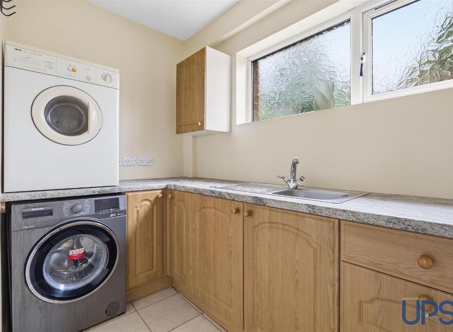 46 Glengoland Gardens, Stewartstown Road, Dunmurry, Belfast, BT17 0JE
