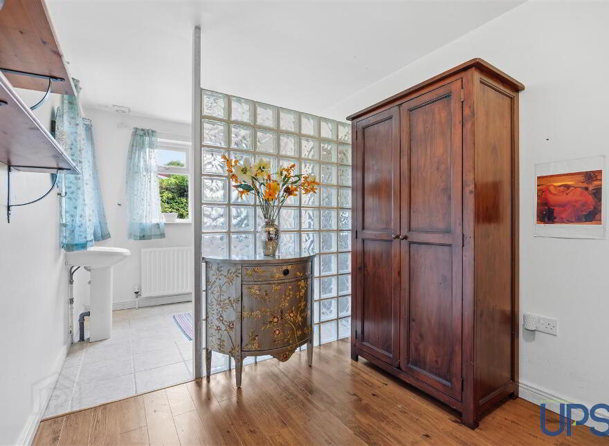 46 Glengoland Gardens, Stewartstown Road, Dunmurry, Belfast, BT17 0JE