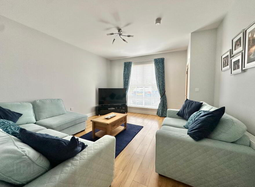 52 Eaton Park, Dunmurry, Belfast, BT17 9FX