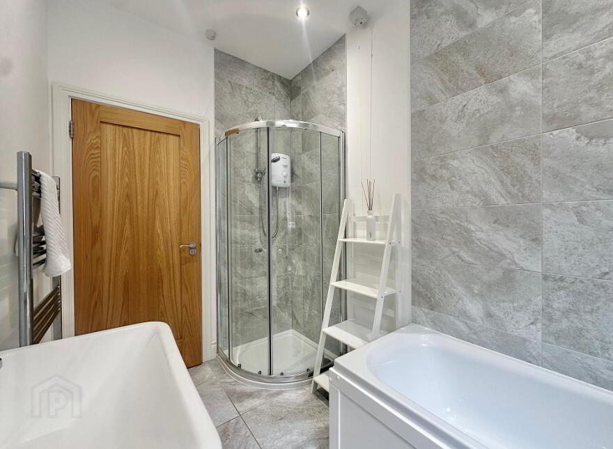 52 Eaton Park, Dunmurry, Belfast, BT17 9FX