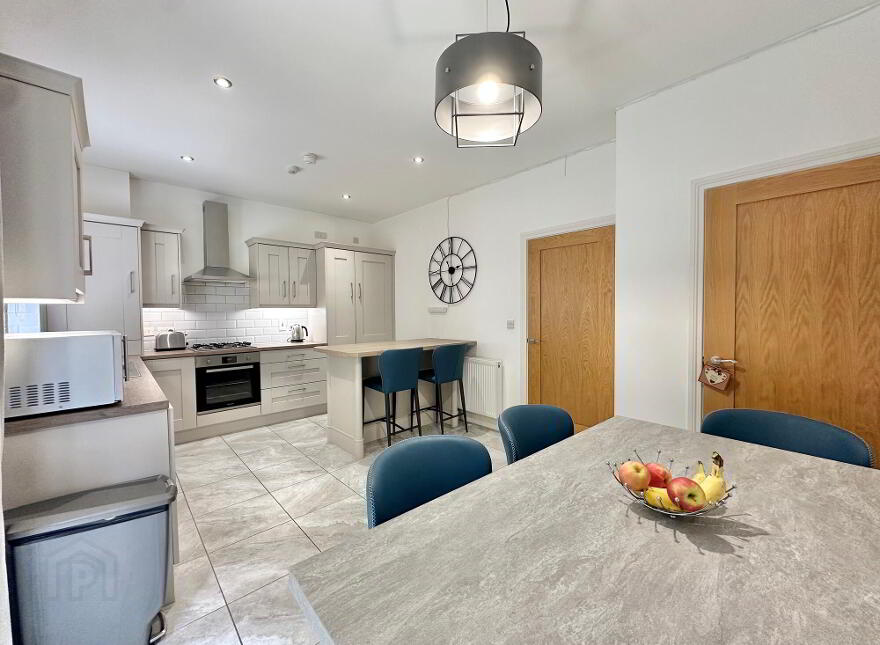 52 Eaton Park, Dunmurry, Belfast, BT17 9FX