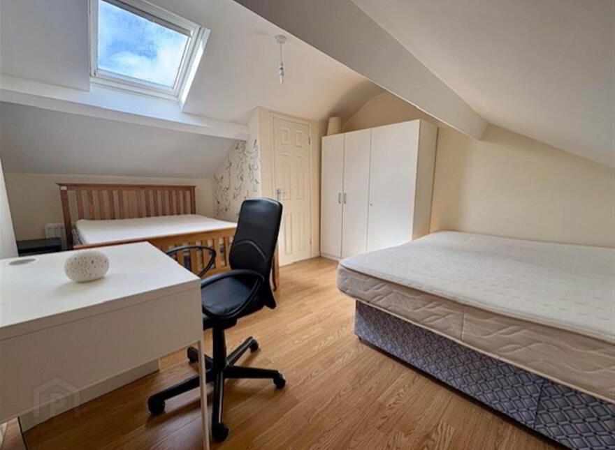 42 Carrington Street, Ravenhill, Belfast, BT6 8GF