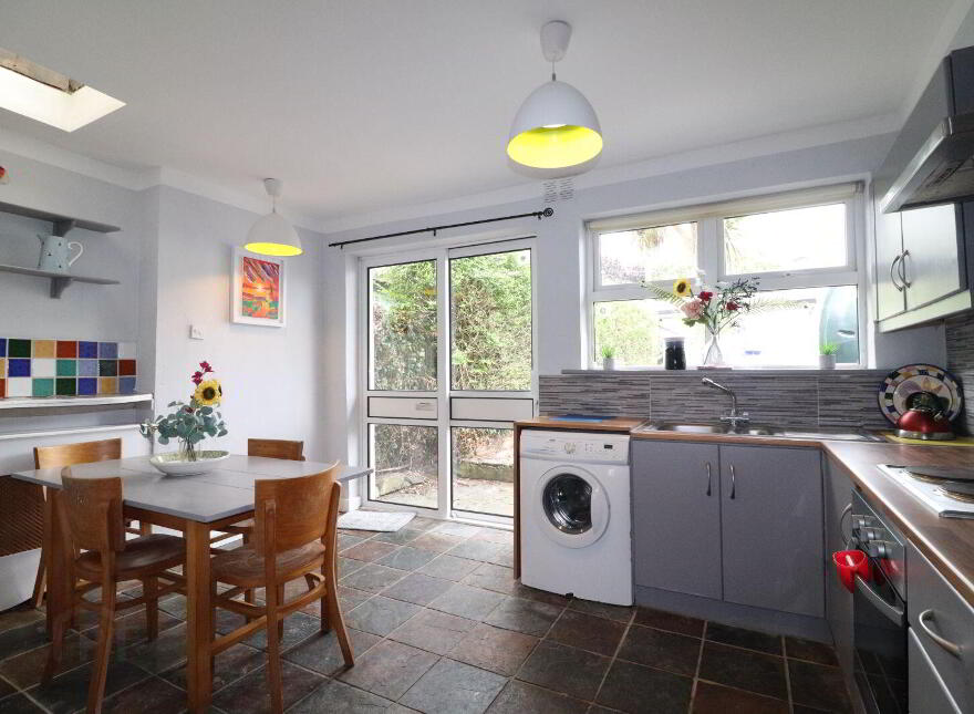 2 Courthouse Lane, Killaloe, V94HV0T