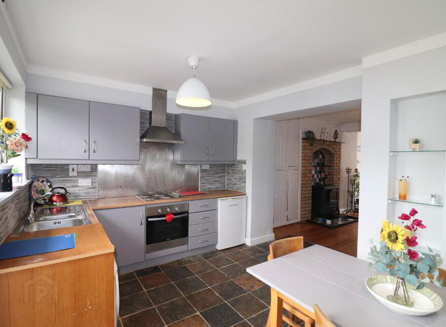 2 Courthouse Lane, Killaloe, V94HV0T