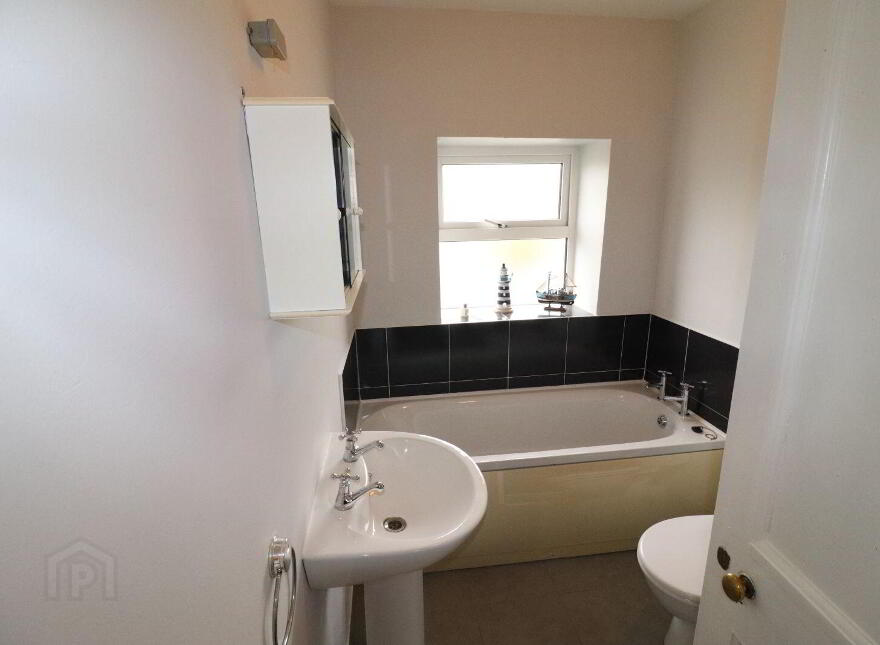 2 Courthouse Lane, Killaloe, V94HV0T