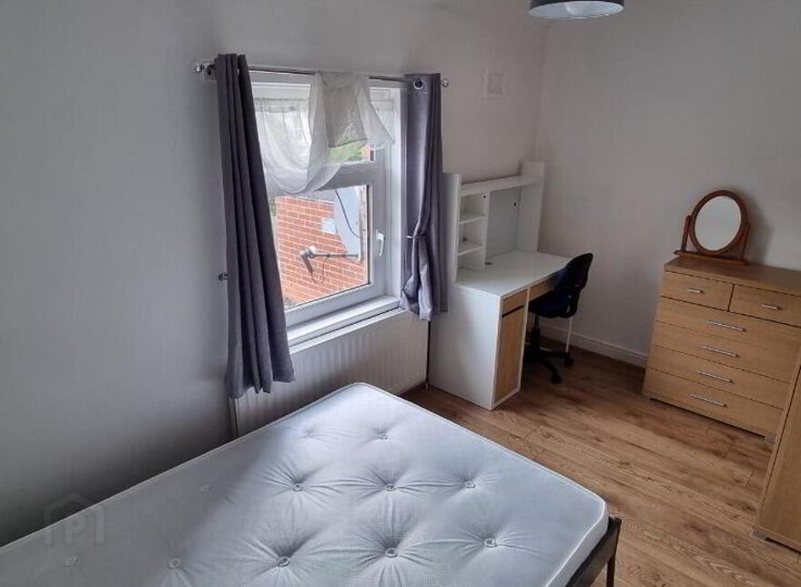 28 Ashley Drive, Belfast, BT9 7BE