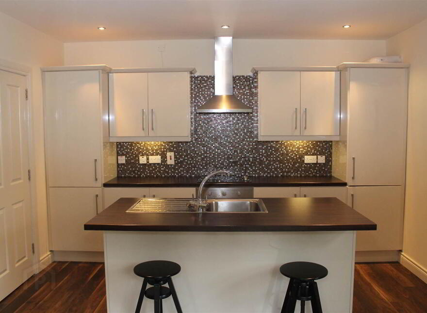 Apt 3 Holly Hall, 3a Green Road, Belfast, BT5 6JA