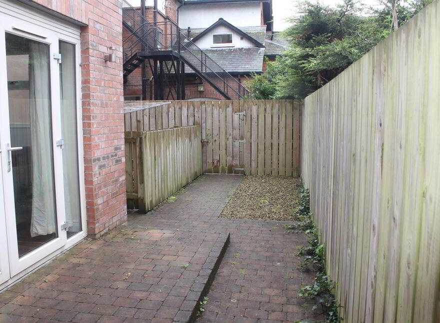 Apt 3 Holly Hall, 3a Green Road, Belfast, BT5 6JA