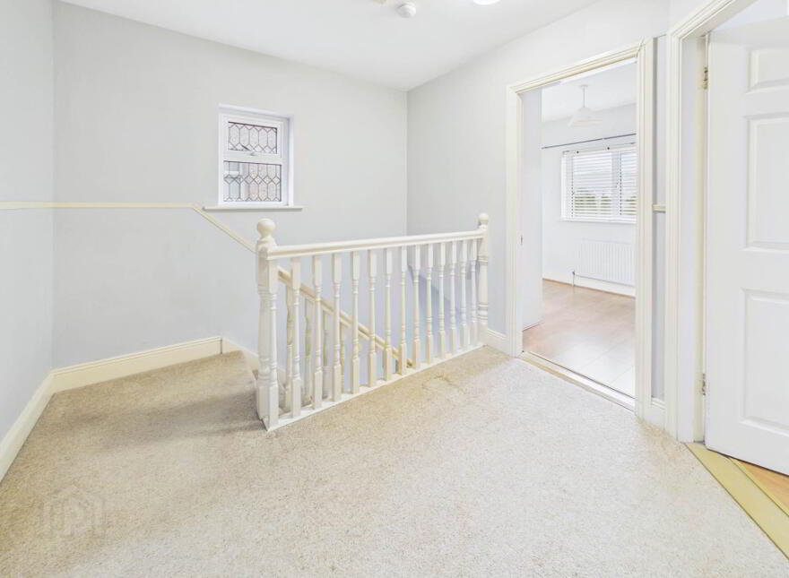 9 Orchard Crescent, Carrick-On-Suir, E32H102