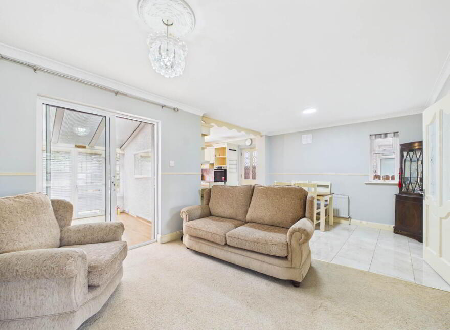 9 Orchard Crescent, Carrick-On-Suir, E32H102