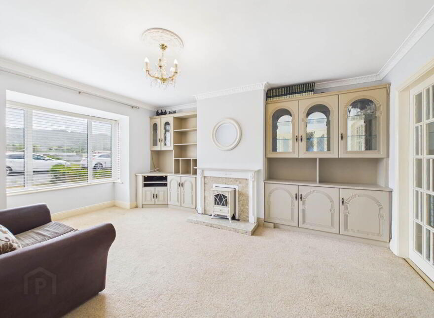 9 Orchard Crescent, Carrick-On-Suir, E32H102
