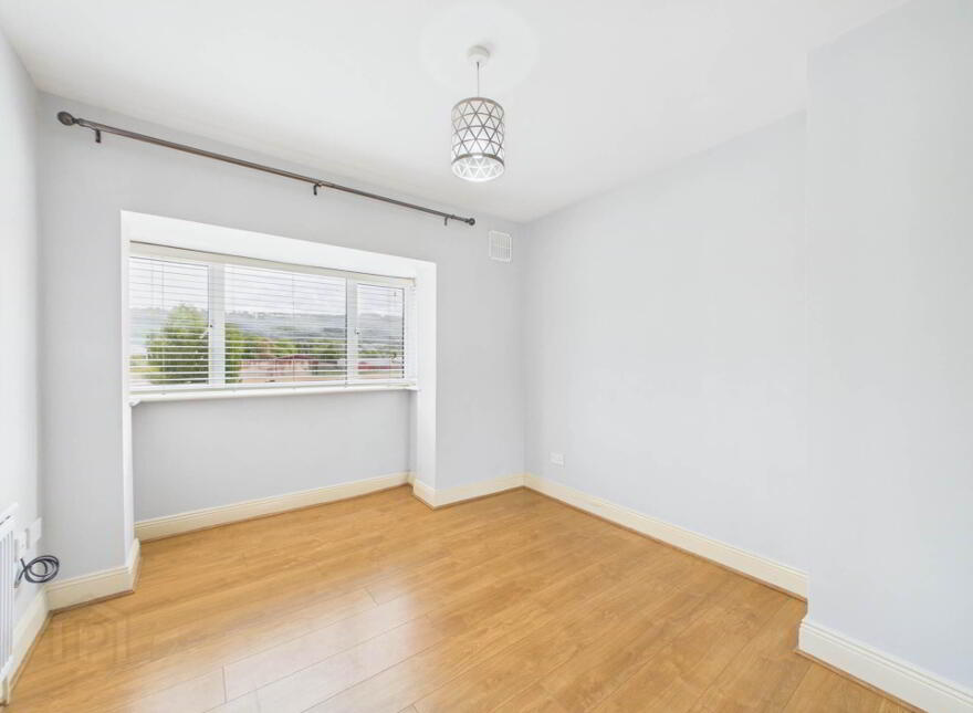 9 Orchard Crescent, Carrick-On-Suir, E32H102