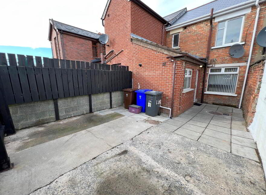 81 Loopland Drive, Belfast, BT6 9DW