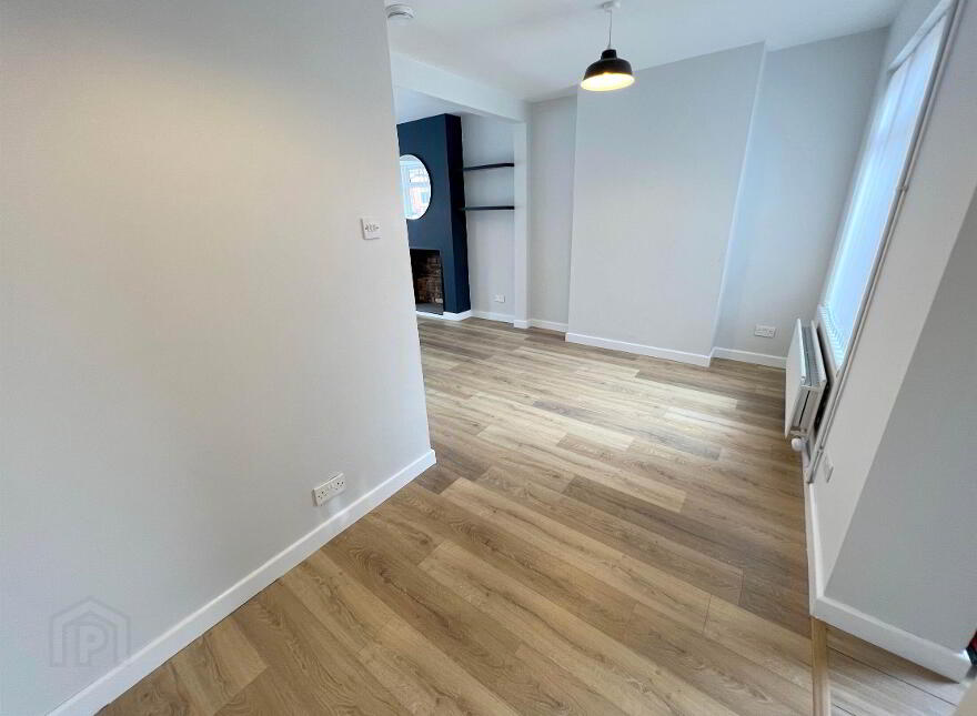 81 Loopland Drive, Belfast, BT6 9DW