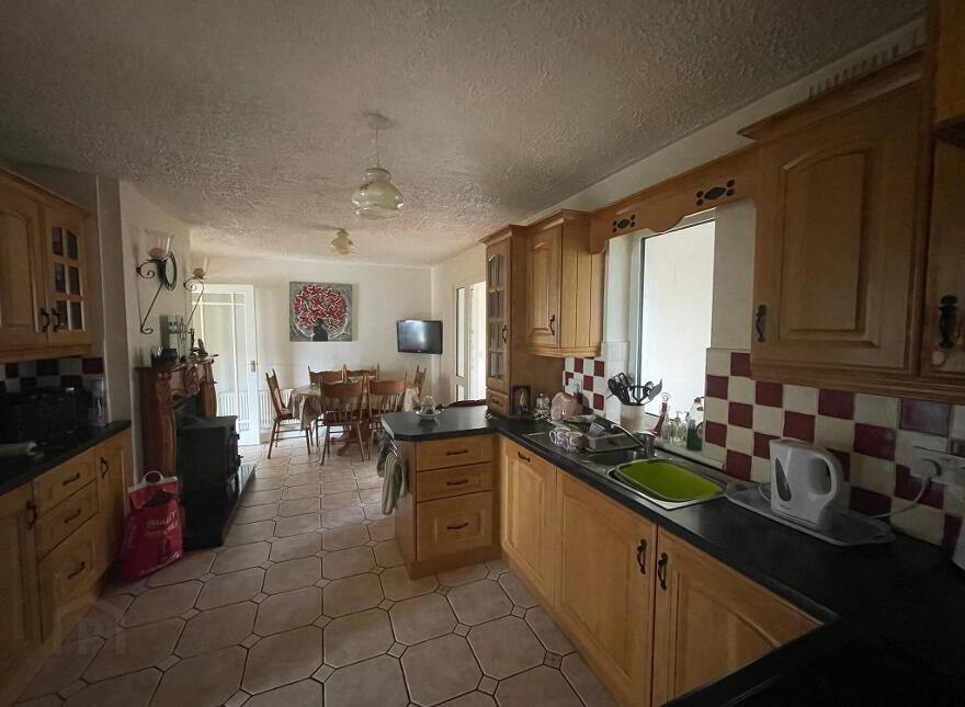 10 Lake View, Loughglynn, Castlerea, F45W928