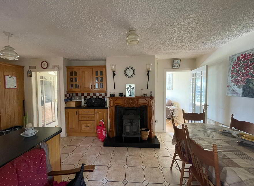 10 Lake View, Loughglynn, Castlerea, F45W928