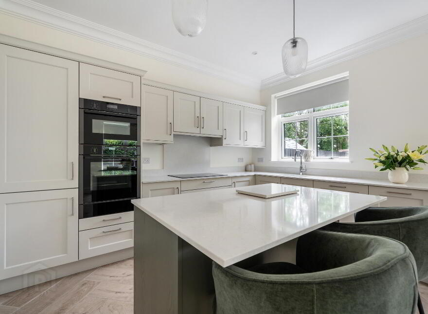 28 Cromlyn Wood, Hillsborough, BT26 6TX