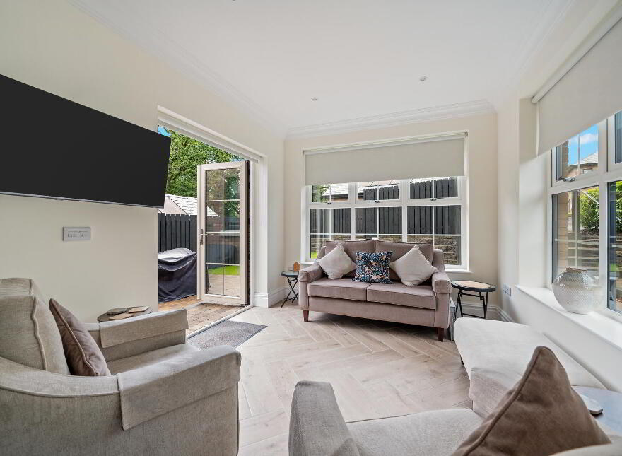 28 Cromlyn Wood, Hillsborough, BT26 6TX