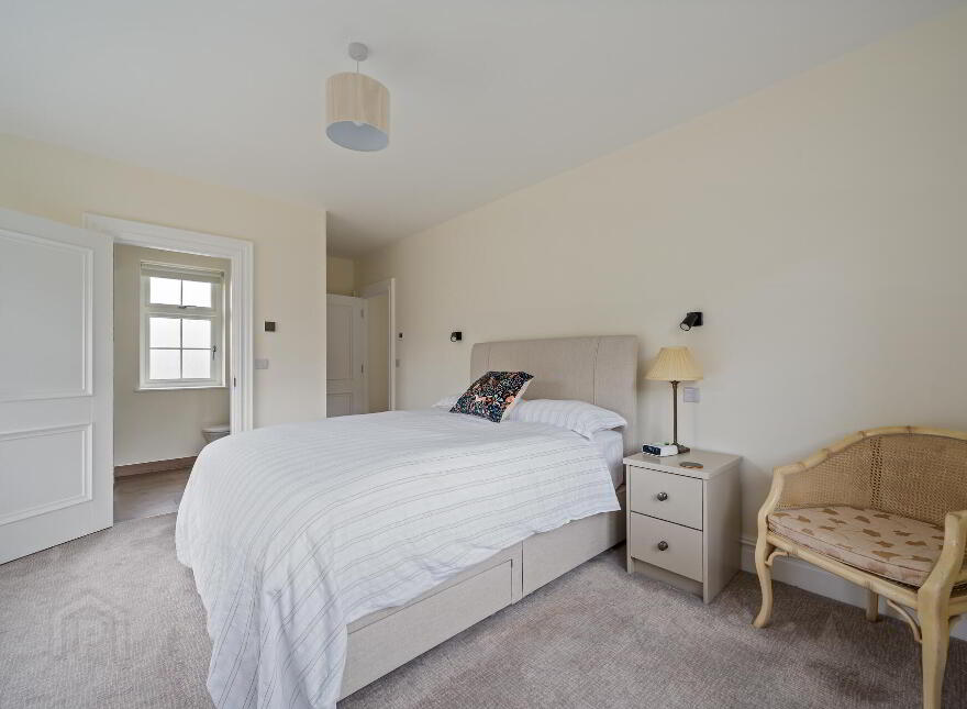 28 Cromlyn Wood, Hillsborough, BT26 6TX